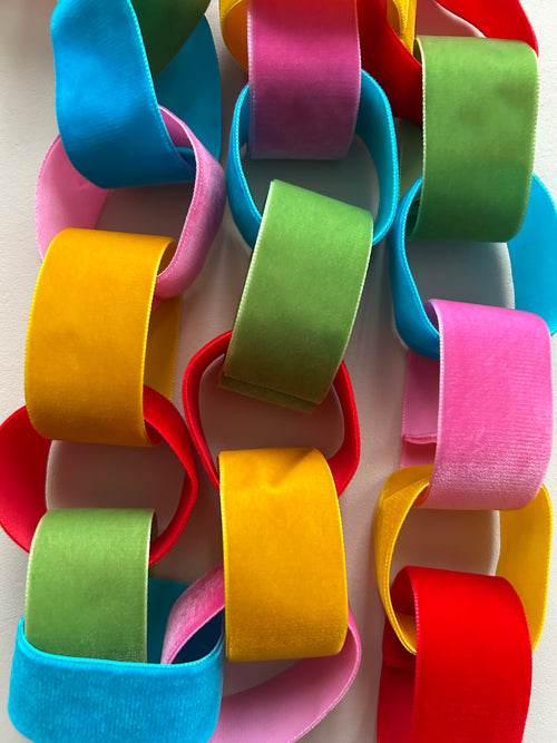 The "Hundreds & Thousands" Garland