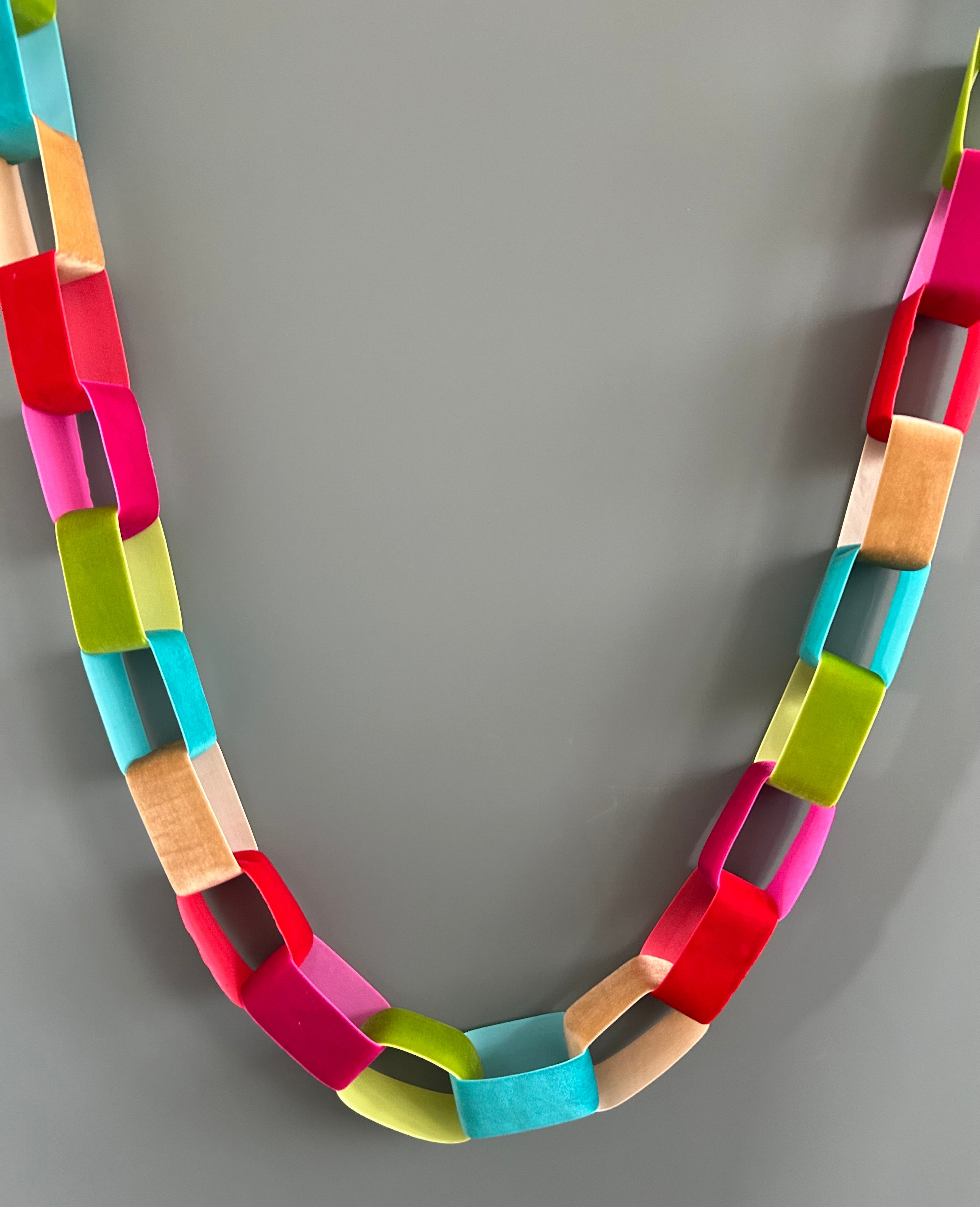 The "Merry and Bright" Garland