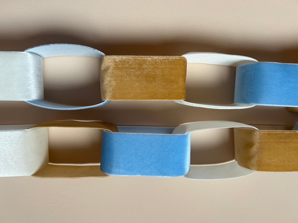 The "Periwinkle" Garland